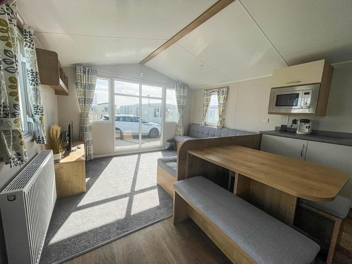Готель Lovely 8 Berth Caravan For Hire At Barmston Beach Holiday Park Ref 62002O Lund Екстер'єр фото