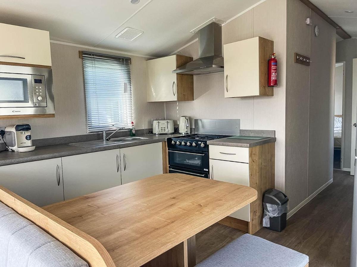 Готель Lovely 8 Berth Caravan For Hire At Barmston Beach Holiday Park Ref 62002O Lund Екстер'єр фото