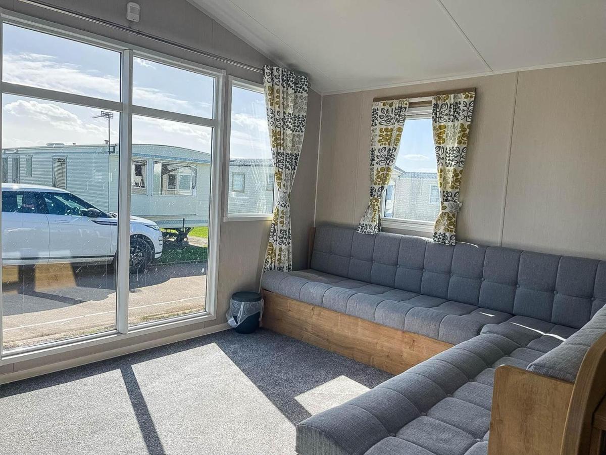 Готель Lovely 8 Berth Caravan For Hire At Barmston Beach Holiday Park Ref 62002O Lund Екстер'єр фото