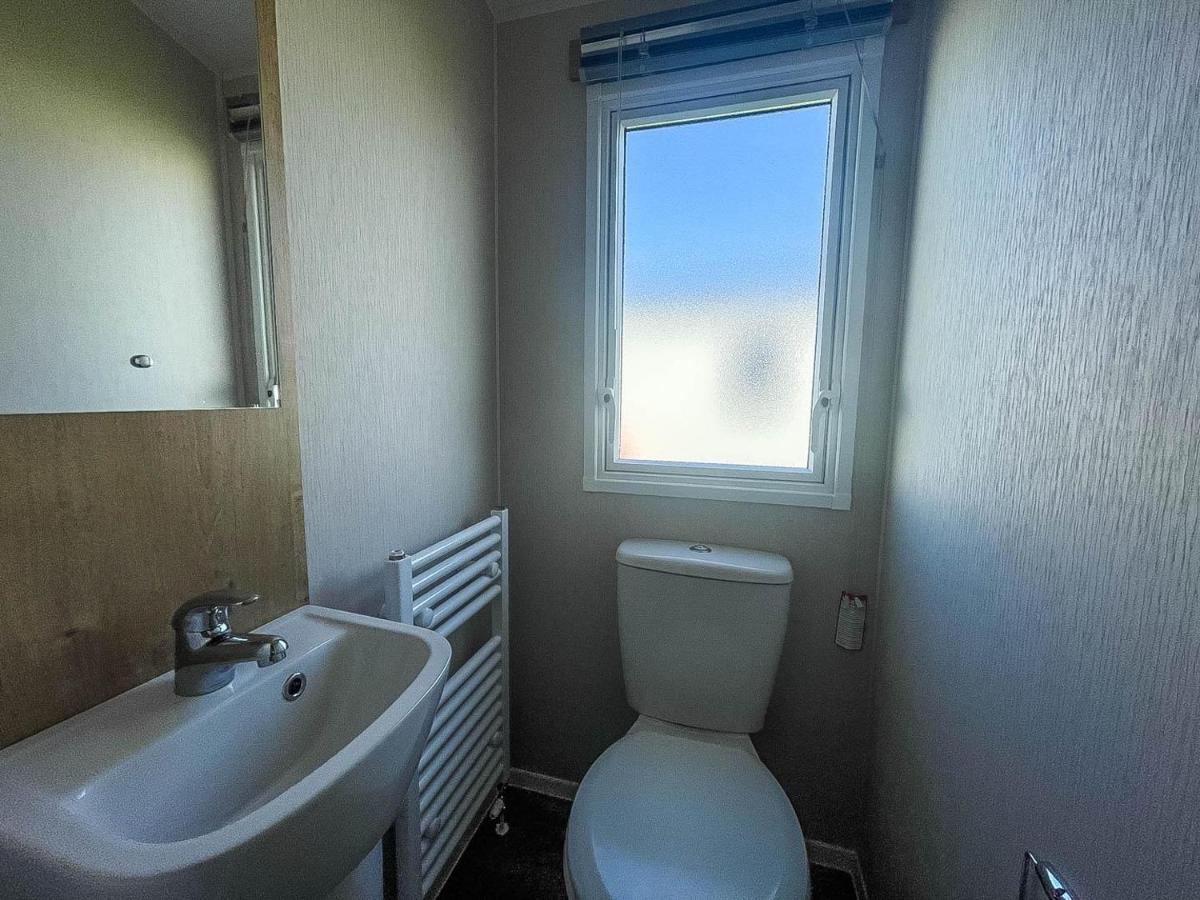 Готель Lovely 8 Berth Caravan For Hire At Barmston Beach Holiday Park Ref 62002O Lund Екстер'єр фото